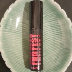 Benefit Mascara